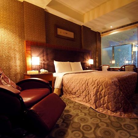 Beverly Garden Motel Чиай Сити Екстериор снимка