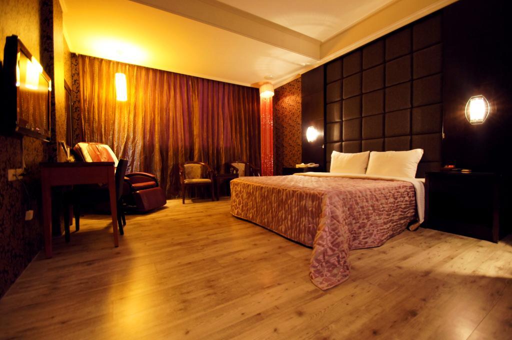 Beverly Garden Motel Чиай Сити Екстериор снимка