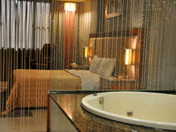 Beverly Garden Motel Чиай Сити Екстериор снимка